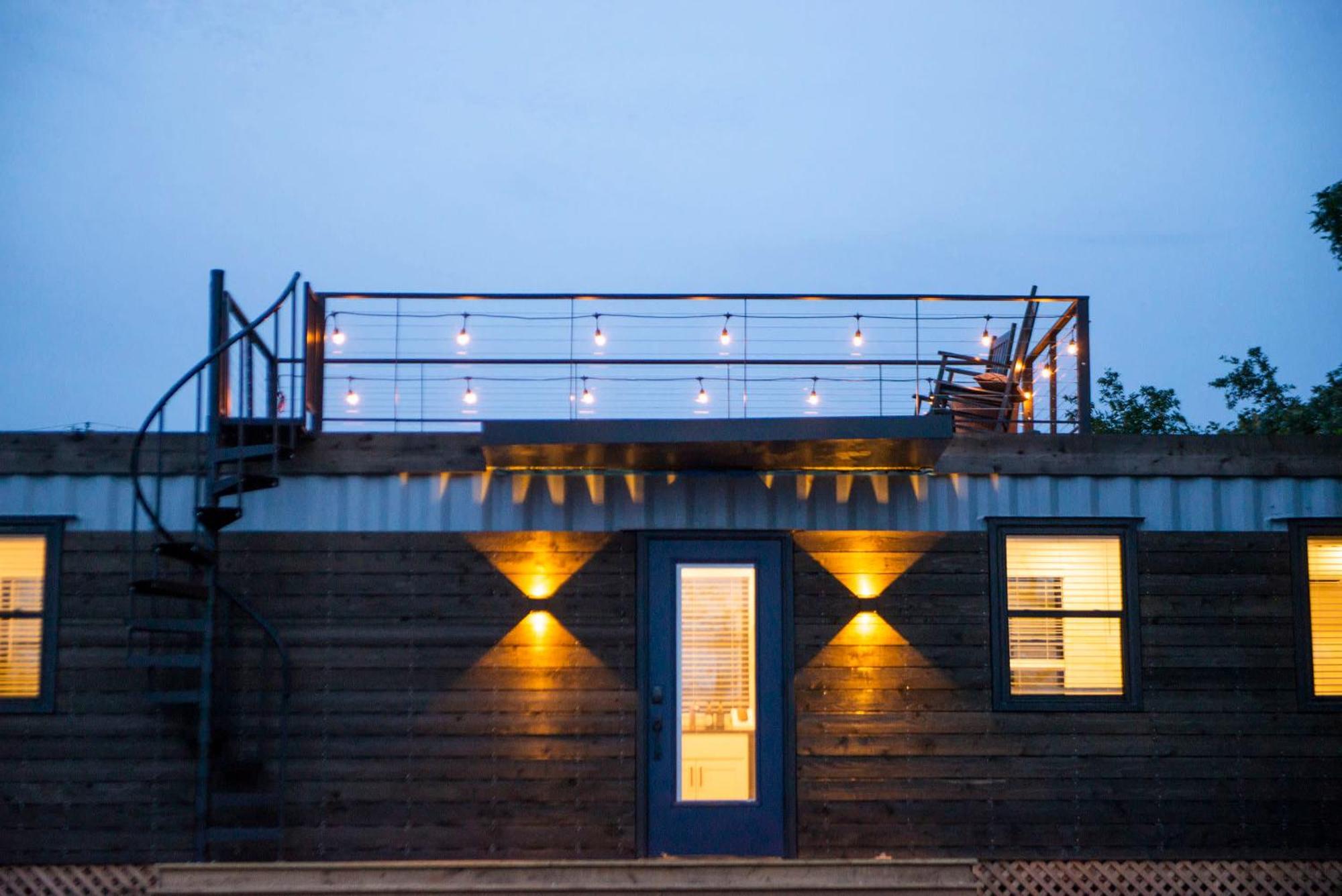 The Woods- Container Tiny House 12 Min To Magnolia/Baylor/Downtown Villa Bellmead Buitenkant foto